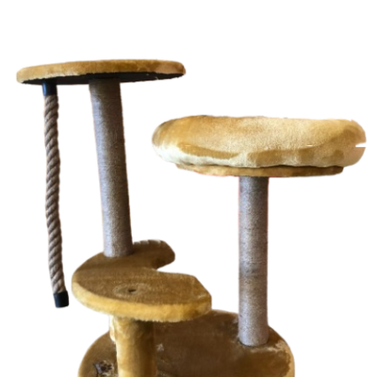 Arbre à chat avec corde et griffoir.