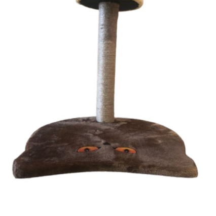 Petit arbre à chat marron avec griffoir.